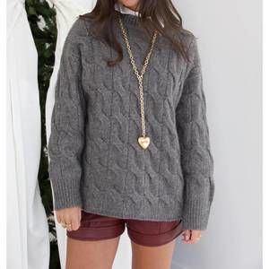 NEW BEIGE BOTANY oversized cable knit sweater in grey